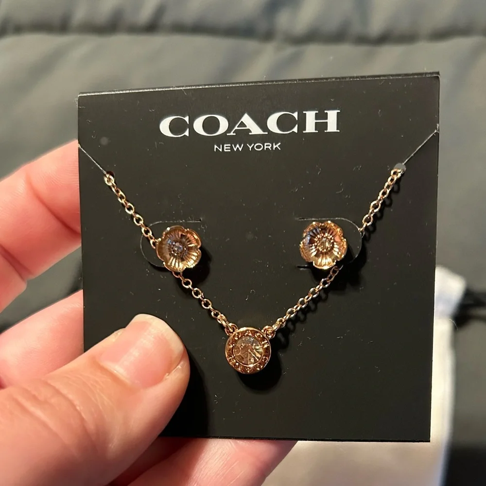 🩷NWT Coach open circle necklace and tea rose stud earring set - Picture 3 of 5
